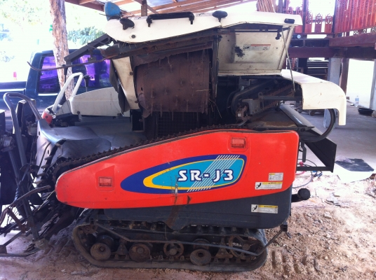 ขายรถเกี่ยวข้าวเล็ก KUBOTA 20 แรงม้า พร้อมใช้งานราคาถูกมากๆๆ