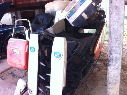 ขายรถเกี่ยวข้าวเล็ก KUBOTA 20 แรงม้า พร้อมใช้งานราคาถูกมากๆๆ