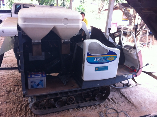 ขายรถเกี่ยวข้าวเล็ก KUBOTA 20 แรงม้า พร้อมใช้งานราคาถูกมากๆๆ