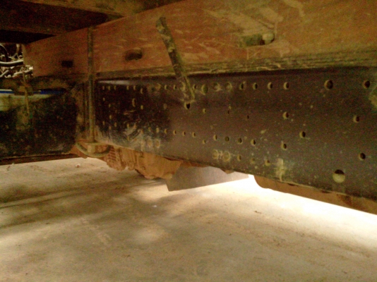 ขาย NQR 4HE1-133 เทอร์โบว์ ห้างแท้ปี48 เล่มทะเบียน