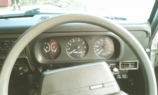 ขายมาสด้าเล็ก สวยเดิมทั้งข้างนอกข้างในใหม่มากคับ