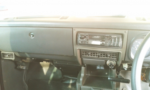 ขายมาสด้าเล็ก สวยเดิมทั้งข้างนอกข้างในใหม่มากคับ