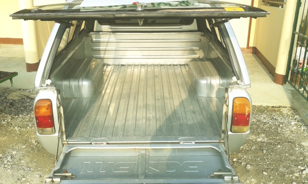 ขายมาสด้าเล็ก สวยเดิมทั้งข้างนอกข้างในใหม่มากคับ