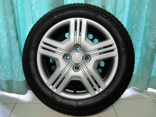 ขายยางพร้อมกะทะ Honda City ยางป้ายแดง Bridgestone ปี 13 ขอบ 15