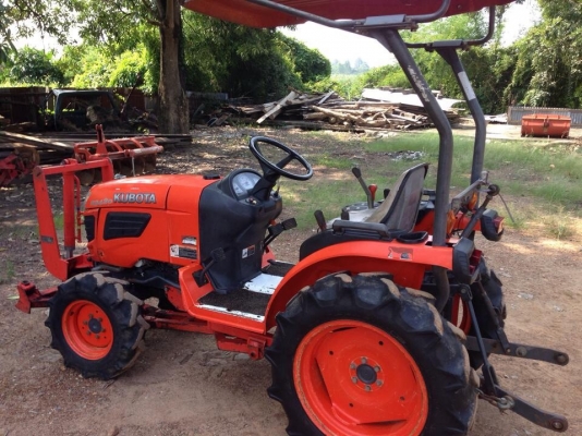 คูโบต้า B2420 4 WD ใบมีด รถไร่สวยๆสภาพดีตามรูป ขายถูกๆครับ