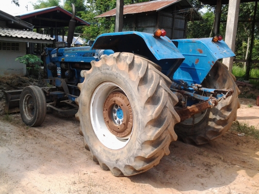 FORD 6600 เสื้อเรีบ ไอดีกลม ปั้มเหลี่ยม หาง3 ใบดันเล่มทะเบียนพร้อมชุดโอน