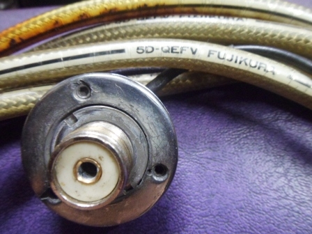 เม้าท์หนีบฝากระโปรงพร้อมสายนำสัญญาณ เม้าท์หนีบฝากระโปรงพร้อมสายนำสัญญาณ