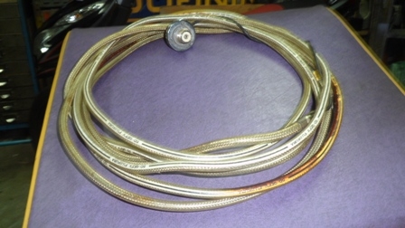 เม้าท์หนีบฝากระโปรงพร้อมสายนำสัญญาณ