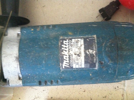 เครื่องเจียร์ MAKITA  GA9020