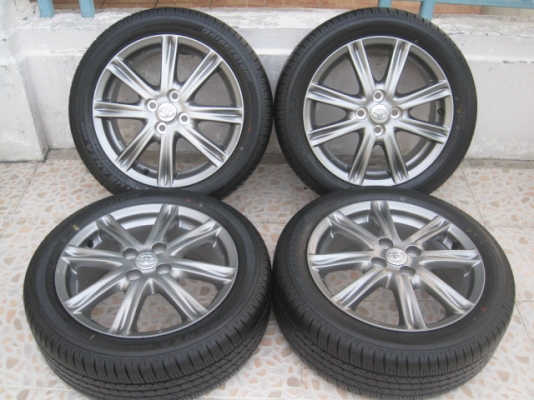 ขายล้อแม็กป้ายแดง new vios 16" ยางปี13  สนใจติดต่อเล็กคลองสาม (081-3747940)