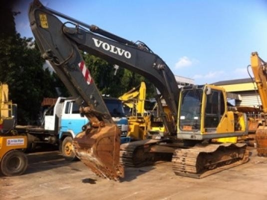 ขายด่วนรถขุดVOLVO EC210BLC เล่มทะเบียน