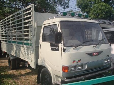 ขาย 6 ล้อ HINO FC กระบะคาร์โก้ ยาว 5.50 เมตร เครื่อง 120 แรงม้า