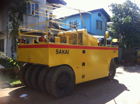 ขายด่วนรถบดล้อยาง9ล้อSAKAI TS150 ตรวจเช็คพร้อมใช้ เล่มทะเบียน