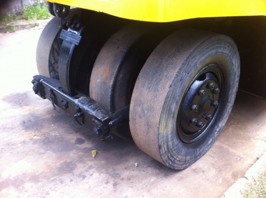 ขายด่วนรถบดล้อยาง9ล้อSAKAI TS150 ตรวจเช็คพร้อมใช้ เล่มทะเบียน