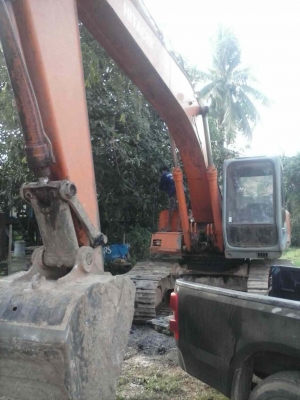 ขายฮิตาชิEX200-2 ไฟฟ้าตัดออก ราคา 650,000 บาท เจ้าของขายเอง ราคาต่อรองได้