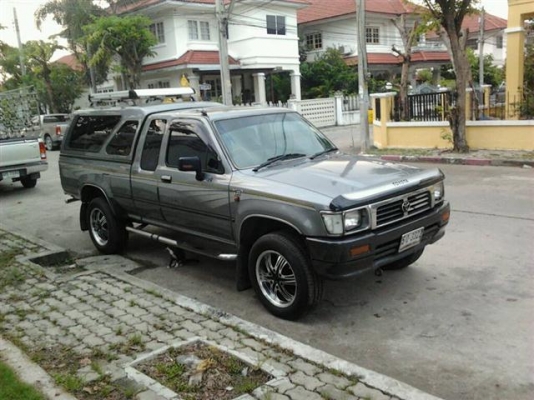 ขาย TOYOTA HILUX LN 111