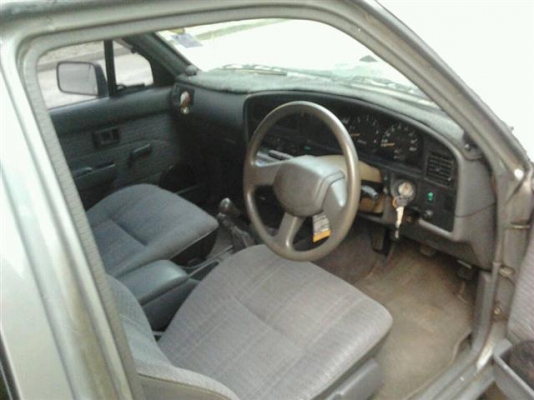 ขาย TOYOTA HILUX LN 111