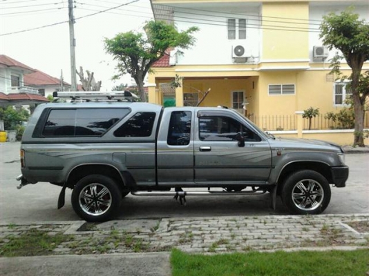 ขาย TOYOTA HILUX LN 111