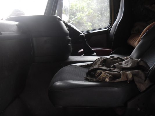 ขายรถบรรทุกพ่วงไม่ดั้ม VOLVO 440 EURO3 แรงปี 50 รุ่น FM 1384R46440AJS เครื่องดีคัสซีสวยห้นาเดิมไม่เคยชนกะบะเกษตรทะเบืยนเต็ม