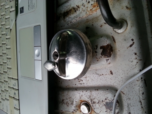 ขาย ฝาถังน้ำมันBMW