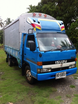 ขายถูก รถบรรทุก 6 ล้อกลาง  ISUZU.   ปี 2540  คุณท๊อป. 087-786-4923