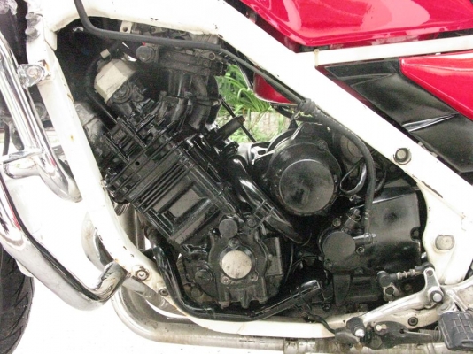 มาแล้ว YAMAHA FZ 750cc POLICE Japan มาแล้ว YAMAHA FZ 750cc POLICE Japan