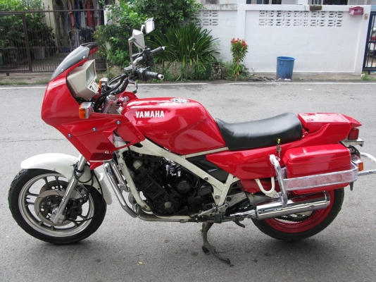 มาแล้ว YAMAHA FZ 750cc POLICE Japan