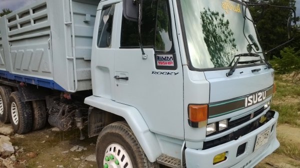 10ล้อดั้มFVZ32MZP R-3001403 เครื่ิอง 6HE1 195แรง  สวยเต็ม....