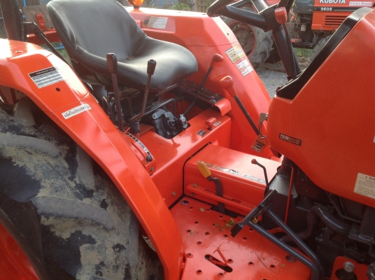 ปัญญาแทรคเตอร์มาแล้ว...จัดมาให้ครับ คูโบต้า L3408 พร้อมใบมีดตราช้าง เล่มทะเบียนพร้อม จัดส่ง อ.วังจันทร์ จ.ระยอง