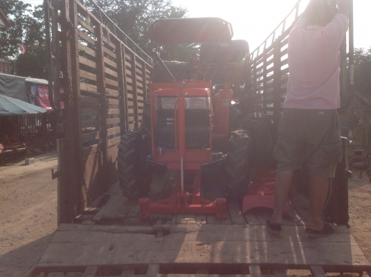 ปัญญาแทรคเตอร์มาแล้ว...จัดมาให้ครับ คูโบต้า L3408 พร้อมใบมีดตราช้าง เล่มทะเบียนพร้อม จัดส่ง อ.วังจันทร์ จ.ระยอง