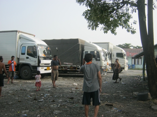 บุญเลิศ รุ่งเรืองขนส่ง รถอยู่มินบุรี รับจ้างขนส่งของทั่วประเทศ