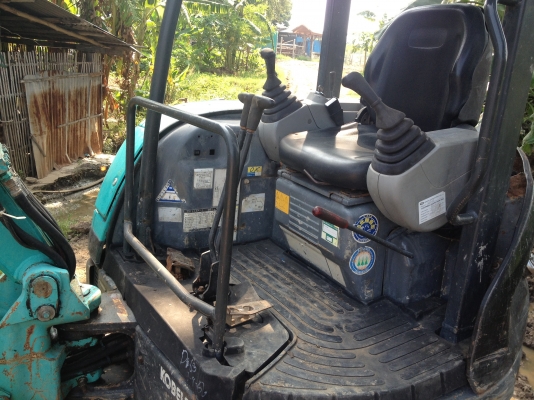 kobelco- SK 30 sr เก่านอก  คันนี่ทํางานดี เร็ว ไวประหยัดนํ้ามัน ครับ