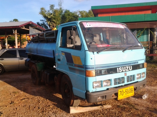 ISUZU NPR57G 115 แรง 4BD1 F หลัง เพาเวอร์ และTLD74 ราคา 78000 และรถส้วมNKR88ห้างแท้เกียร์สั้นยกหัวได้ราคา258000