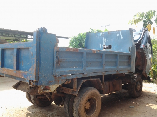 ISUZU NPR57G 115 แรง 4BD1 F หลัง เพาเวอร์ และTLD74 ราคา 78000 และรถส้วมNKR88ห้างแท้เกียร์สั้นยกหัวได้ราคา258000