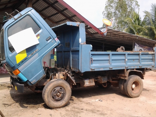 ISUZU NPR57G 115 แรง 4BD1 F หลัง เพาเวอร์ และTLD74 ราคา 78000 และรถส้วมNKR88ห้างแท้เกียร์สั้นยกหัวได้ราคา258000