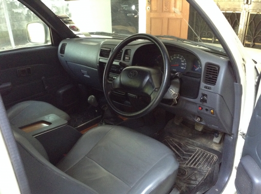 ขาย โตโยต้าไทเกอร์แวน ปี 42 สีขาว