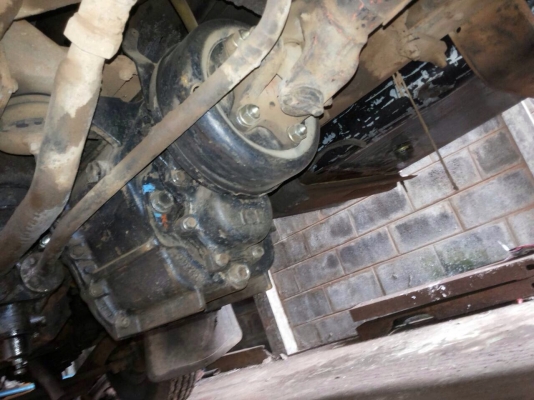 ISUZU ROCKY FVZ 175 HP วางเครื่อง 210 HP 6HH1 สิบล้อดั๊มพ์ 2 เพลา กระบะดั๊มพ์เหล็ก 12 ตันของสามมิตรลอนนอนสวยจัดทั้งคัน ช่วงล่าง 2 เพลาของร็อกกี้ 240 เครื่องวางใหม่แน่นดีแรงดีมีเอกสารใบคุมให้ครบพร้อม ภายในเก๋งคอนโซลลสวยสภาพเต็ม แอร์เย็น พวงมาลัยเพาเวอร์ ระ