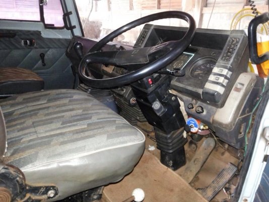 ISUZU ROCKY FVZ 175 HP วางเครื่อง 210 HP 6HH1 สิบล้อดั๊มพ์ 2 เพลา กระบะดั๊มพ์เหล็ก 12 ตันของสามมิตรลอนนอนสวยจัดทั้งคัน ช่วงล่าง 2 เพลาของร็อกกี้ 240 เครื่องวางใหม่แน่นดีแรงดีมีเอกสารใบคุมให้ครบพร้อม ภายในเก๋งคอนโซลลสวยสภาพเต็ม แอร์เย็น พวงมาลัยเพาเวอร์ ระ