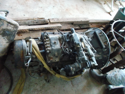 ขายด่วนเกียร์รถสิบล้อISUZUเดก้า270สภาพดีพร้อมใช้งาน ขายด่วนเกียร์รถสิบล้อISUZUเดก้า270สภาพดีพร้อมใช้งาน