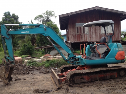ขาย komatsu pc 40-7เอวแน่น เครื่องแน่นมีVDO  299000 ครับ