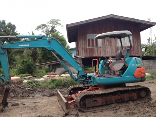 ขาย komatsu pc 40-7เอวแน่น เครื่องแน่นมีVDO  299000 ครับ