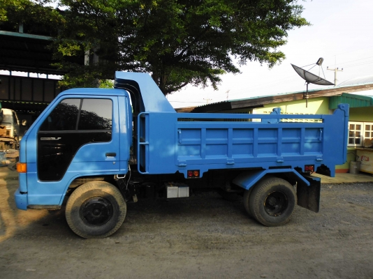 ขาย 6 ล้อดั้ม NPR -115 สภาพดี สวยจัด ขาย 6 ล้อดั้ม NPR -115 สภาพดี สวยจัด