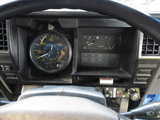 ขาย 6 ล้อดั้ม NPR -115 สภาพดี สวยจัด ขาย 6 ล้อดั้ม NPR -115 สภาพดี สวยจัด