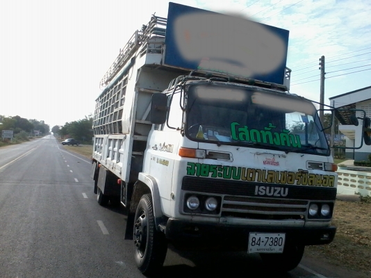 ขาย 6ล้อ ISUZU พร้อมอุปกรณ์ จัดฉายภาพยนต์ ชุด ขยาย ตู้ลำโพง  ครบชุด พร้อมฉาย