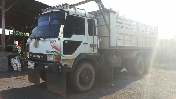 ***ขายแล้วครับขอบคุณ Truck2hand ขาย10ล้อ2พลาดั๊ม "ไอ้หลงสายฟ้า 195" MITSU FN527M-A เครื่อง6D16 195HP เครื่องเดิมๆ แรงดี ไม่หลวม เกียร์ 10สปีด ช่วงล่างแน่นคัสซีดีสวยไม่ผุไม่ดาม กระบะดั๊มเหล็กKAC สภาพดี พื้นดีข้างดีมีผุนิดหน่อย เบรคเล็ก สาแหรกตรง