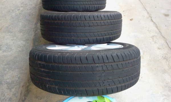 ล้อแม๊กขอบ15  4h100 พร้อมยางมือสอง