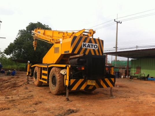 ขายรถเครน 25ตัน 4 ล้อใหญ่ KATO KR-25H-III  เอกสารเล่มทะเบียน รถพร้อมใช้งาน