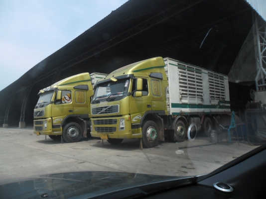 ขายรถพ่วงไม่ดั้ม 2 พ่วงเอาพ่วงเดียวก็ใด้ VOLVO 440 แรง EURO3  ปี50 24 ล้อสวยสุดๆเดิมแม่ 12 ล้อลูก 3 เพลายาว 7.5 เมตรสภาพพร้อมใช้