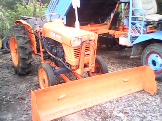 คูโบต้า L2200 พร้อมใบดันหน้า