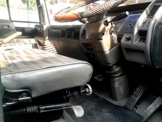 6 ล้อใหญ่ HINO  สิงห์ไฮเทค  FF3H 195 แรงม้า  *ยาว 7.20ม.*  รถสวยเดิม+สวยจริง  *รถห้างแท้*